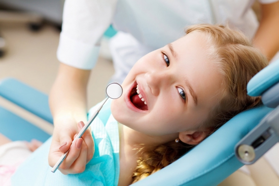 Kinderen - poetsen - narcodontie - tandarts